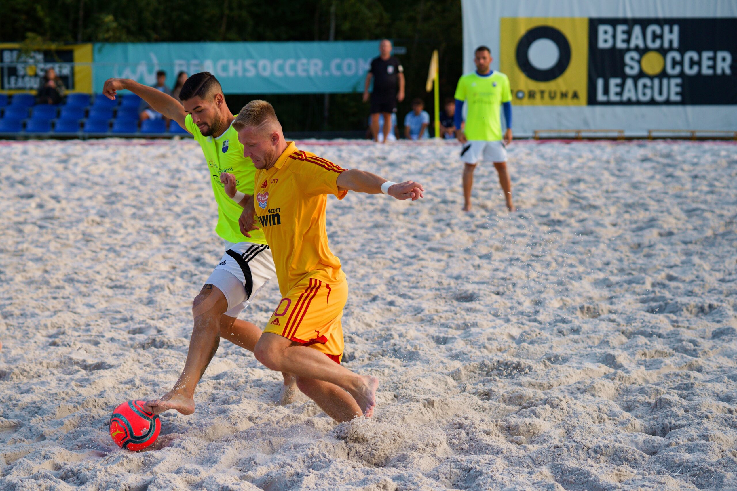 vyhra-nad-sparta-praha-a-roma-uno-zajistila-teplicim-ucast-ve-fortuna-beach-soccer-league